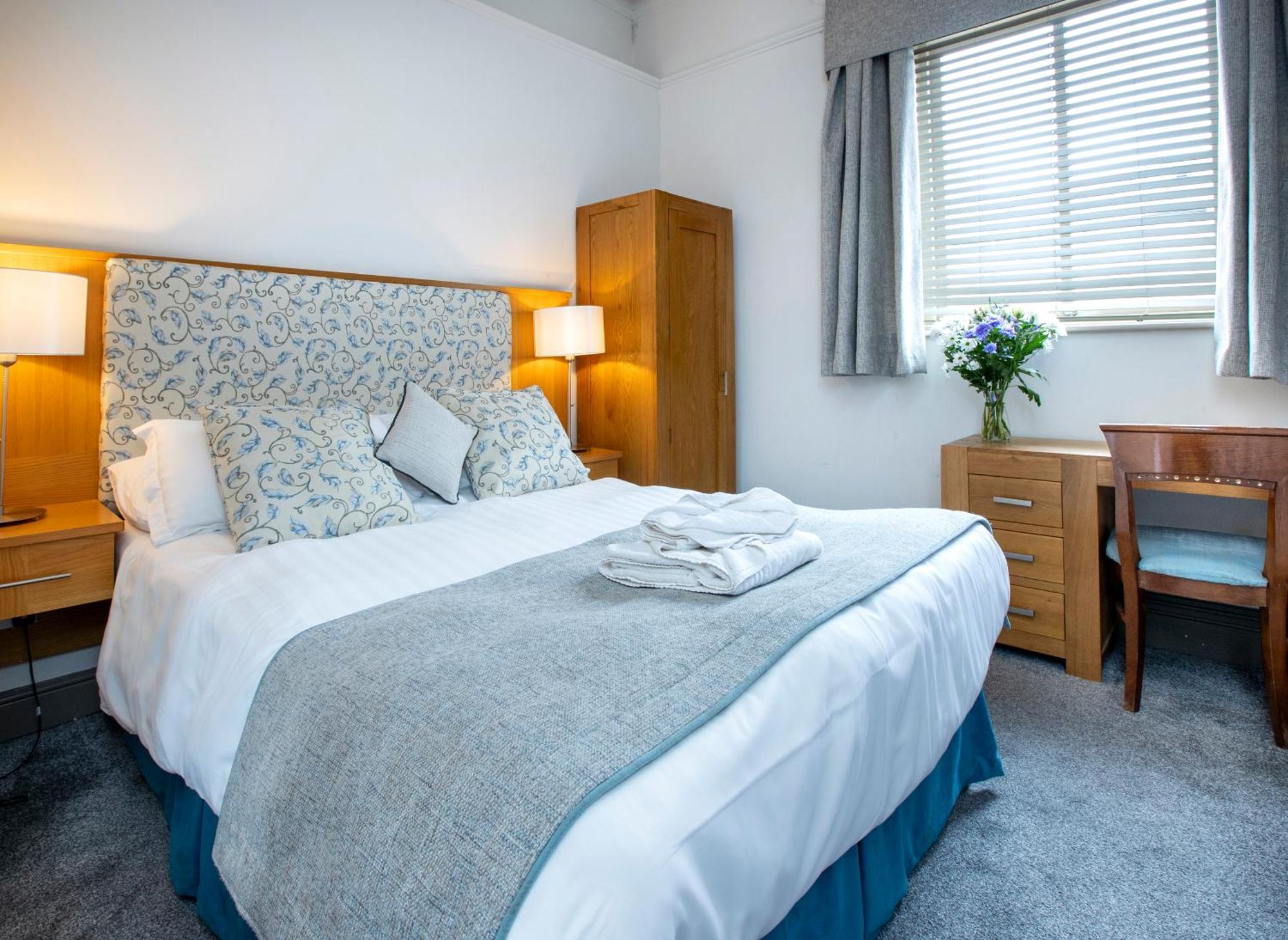 Herriots Hotel Скиптон Экстерьер фото